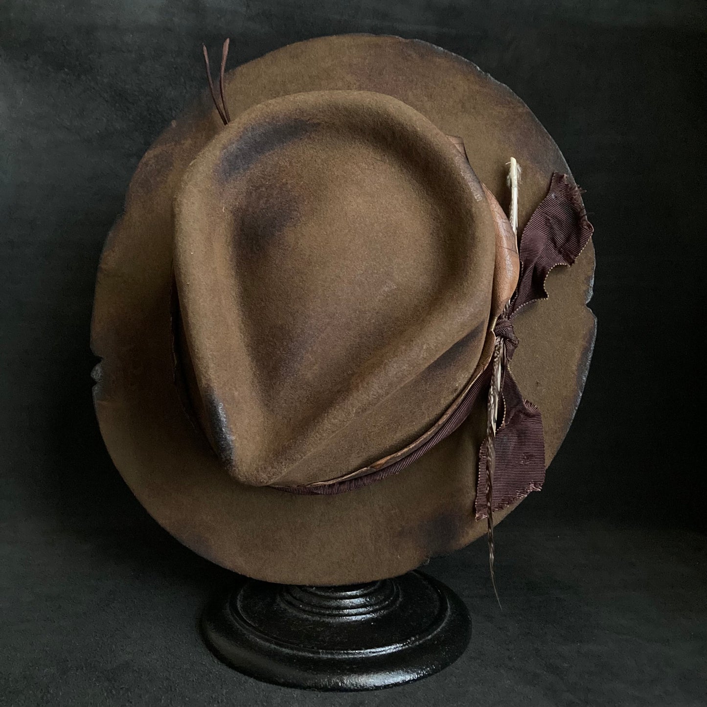 Dirt mind feather fedora hat