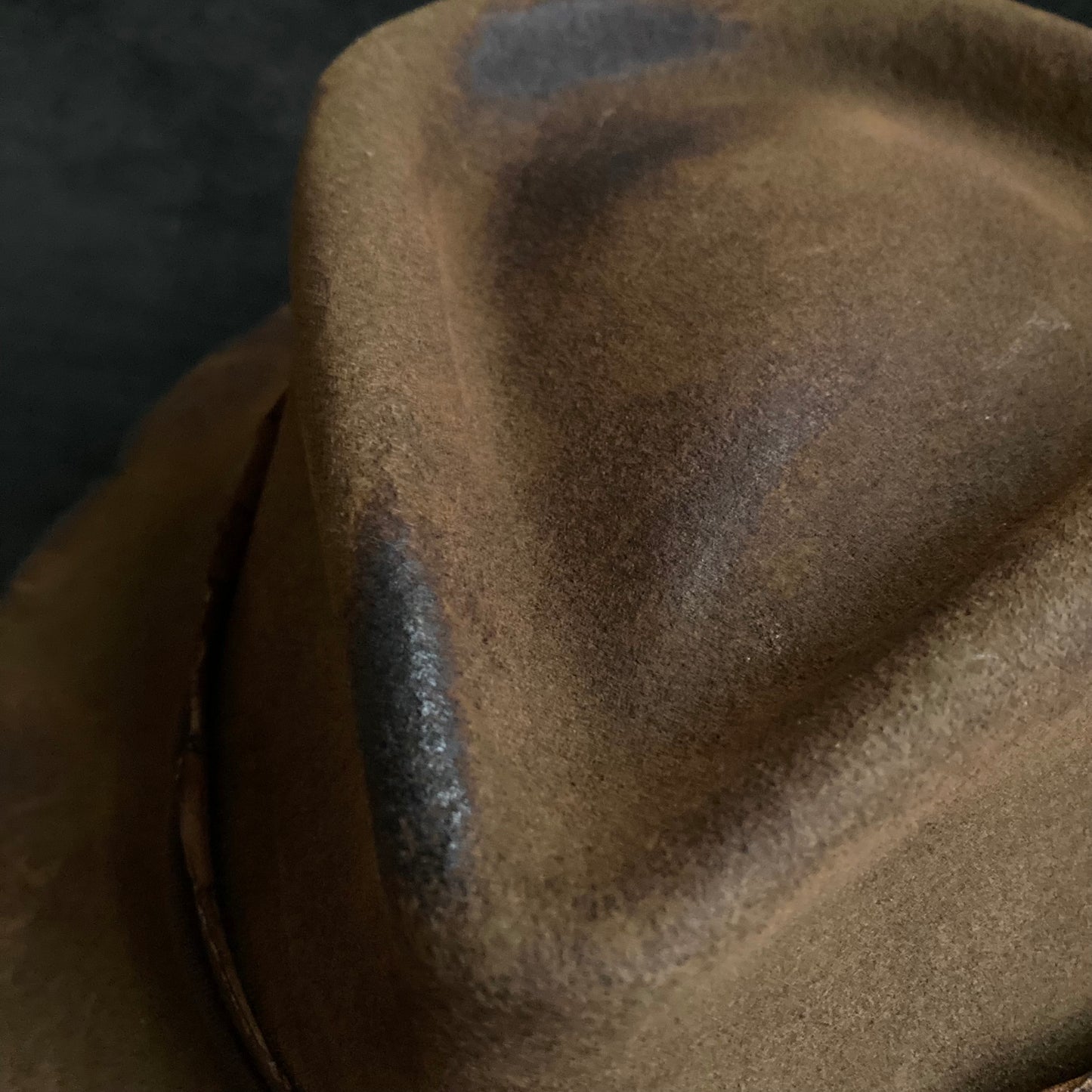 Dirt mind feather fedora hat