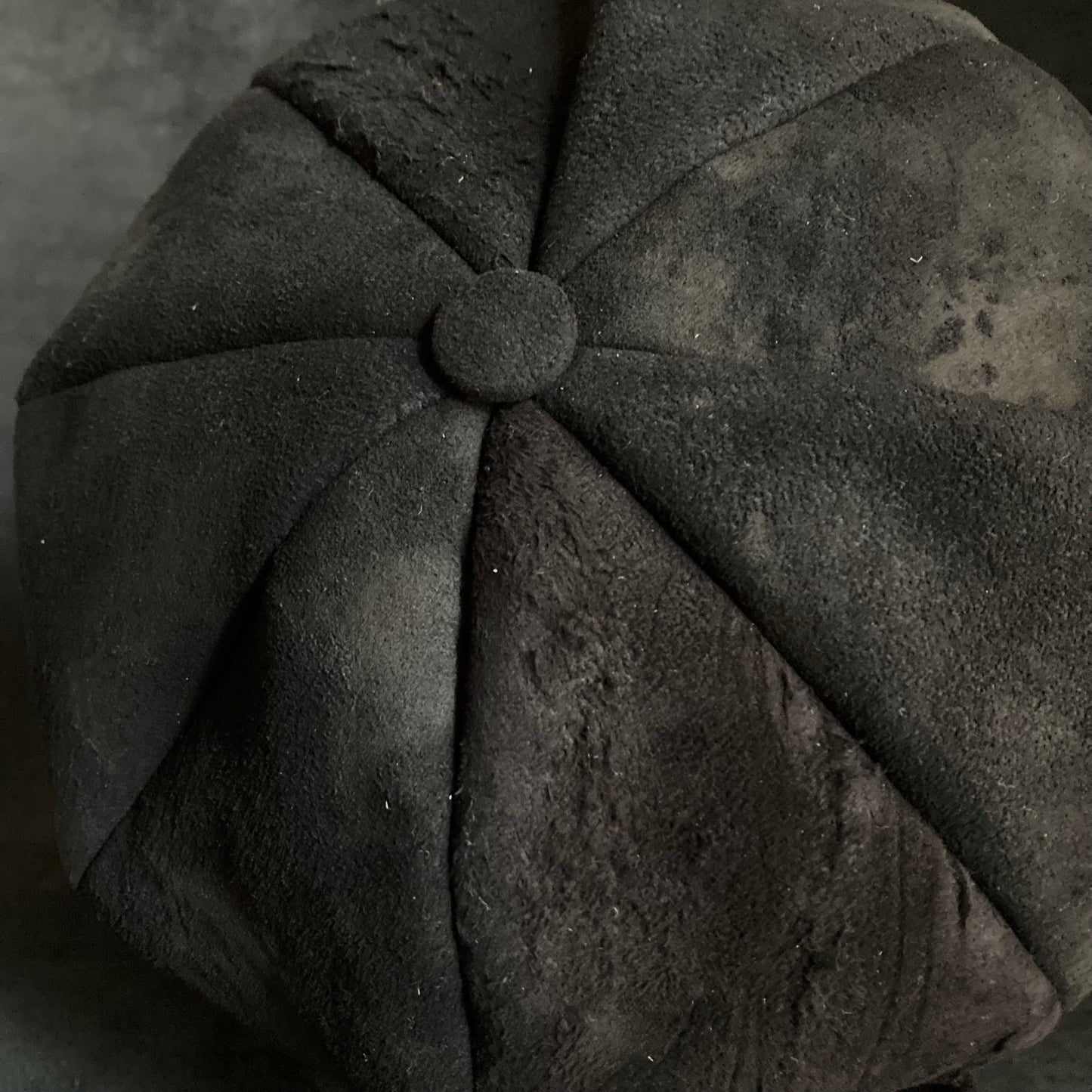 Black leather bleached casquette