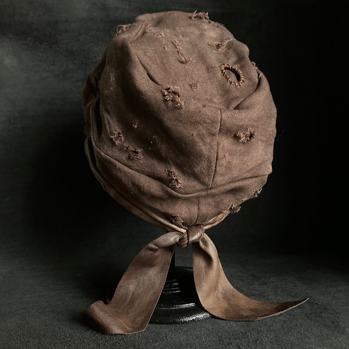 Brown linen damage martial turn cap (brim core)