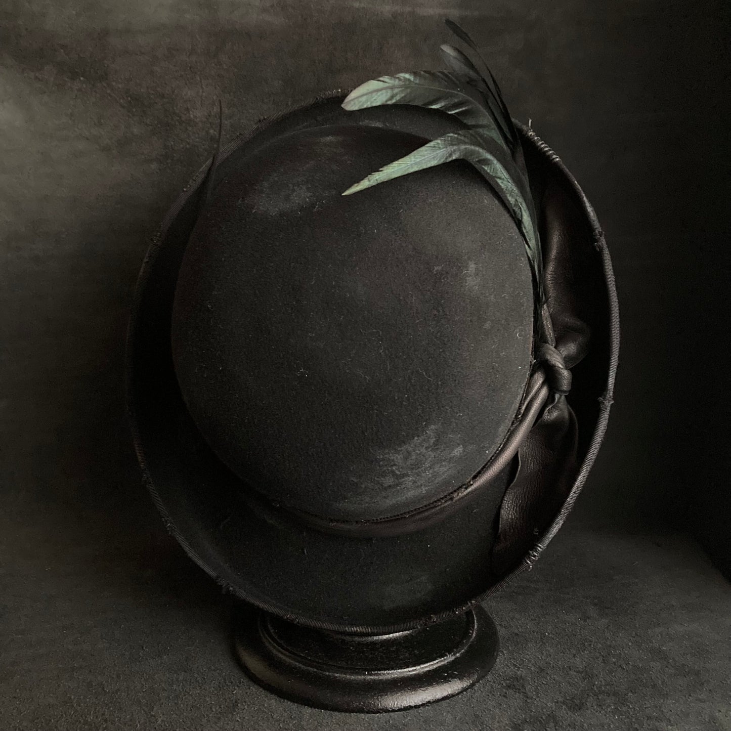 Dirt duel bowler hat