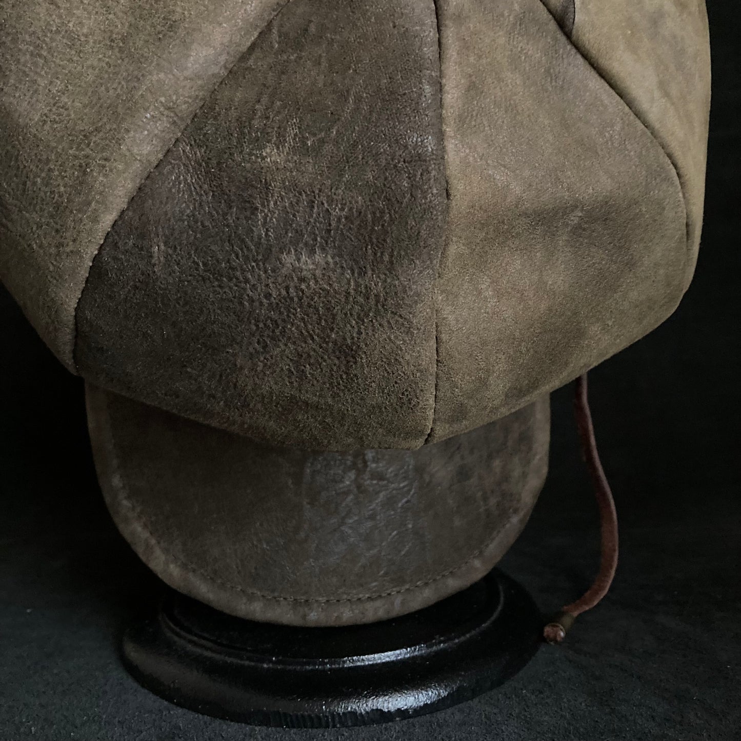 Uneven glassland leather casquette