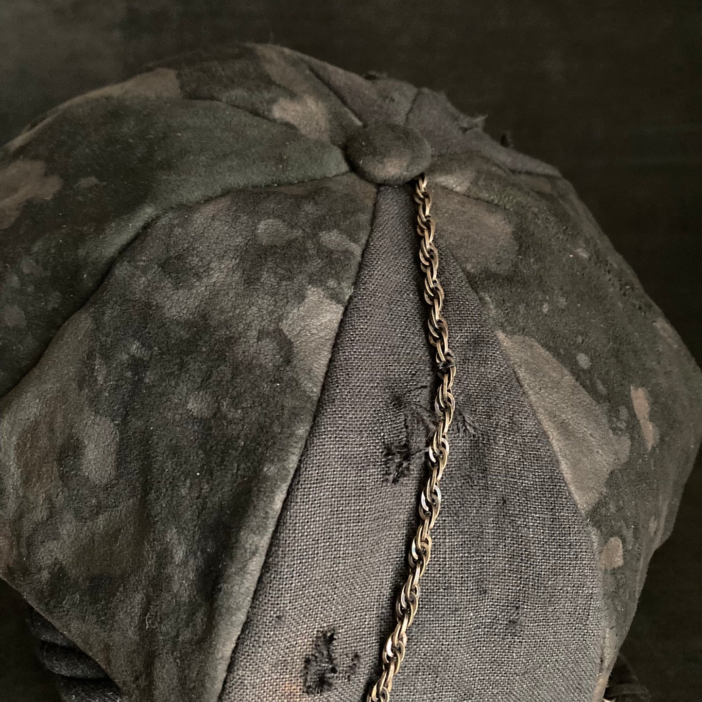 Damage leather & linen pirate casquette