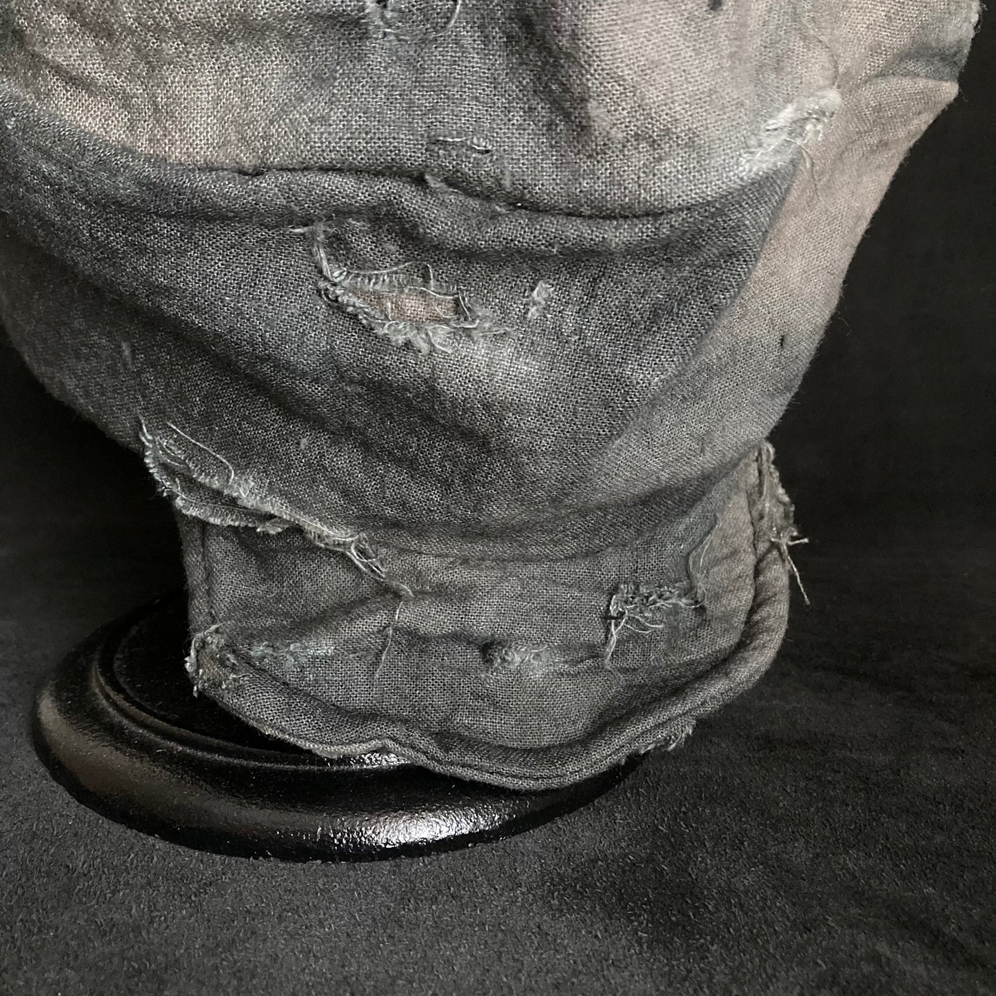 Uneven dyeing greige damage turn cap