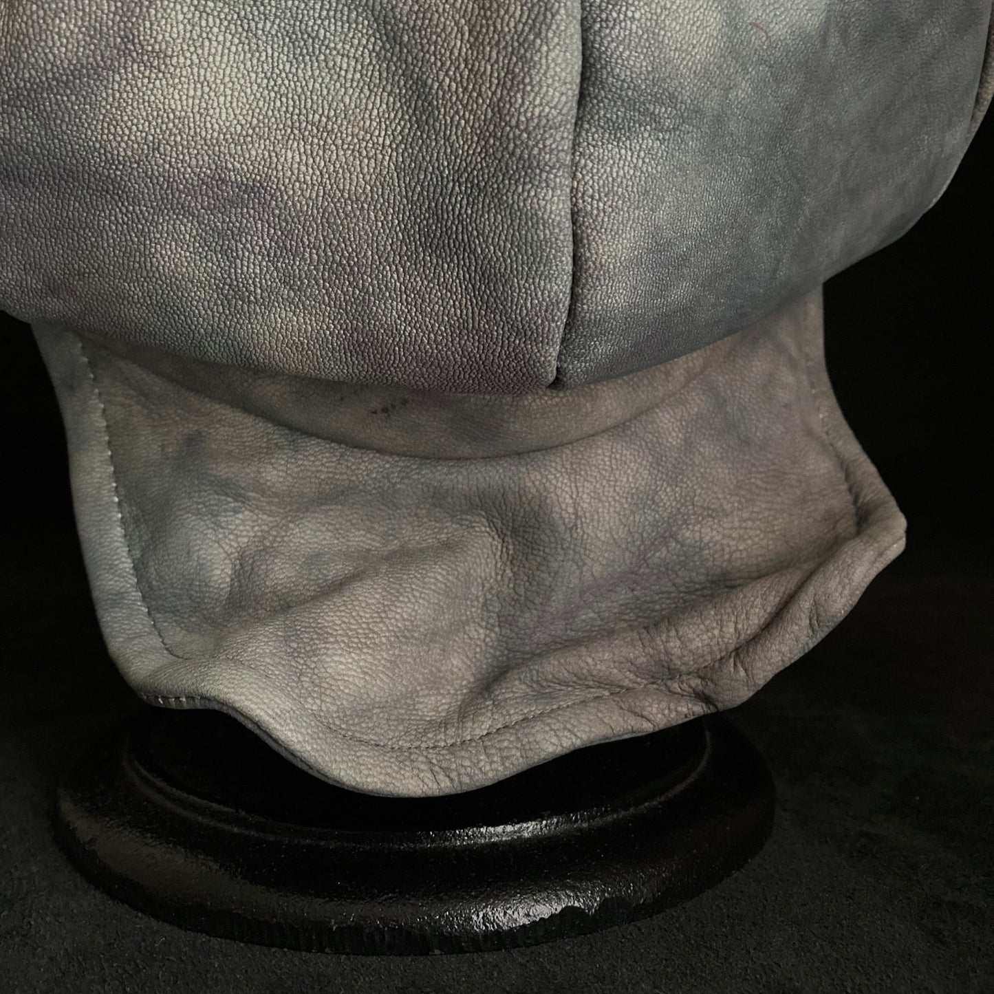 Mura-zome light gray leather casquette