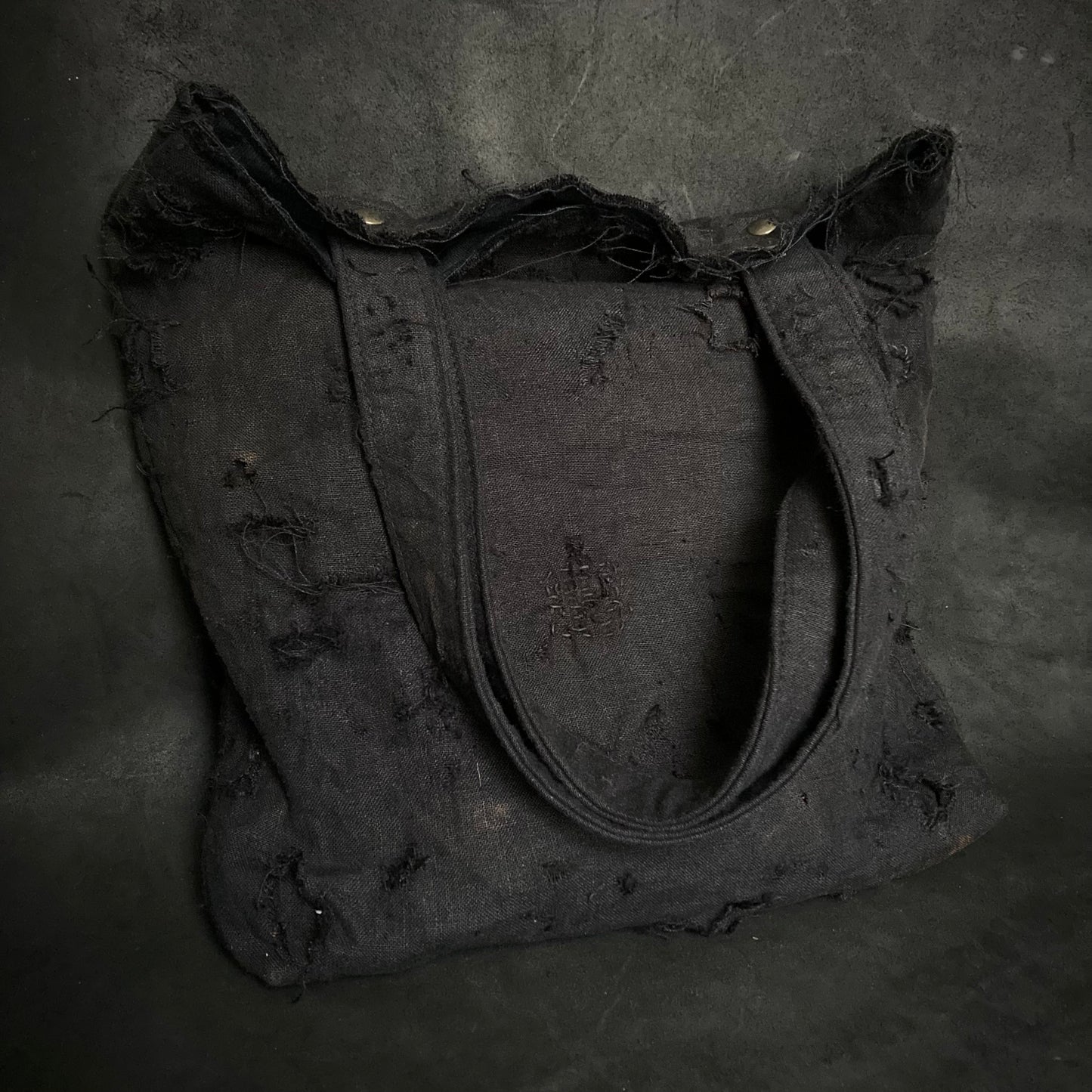 Black linen damage tote bag
