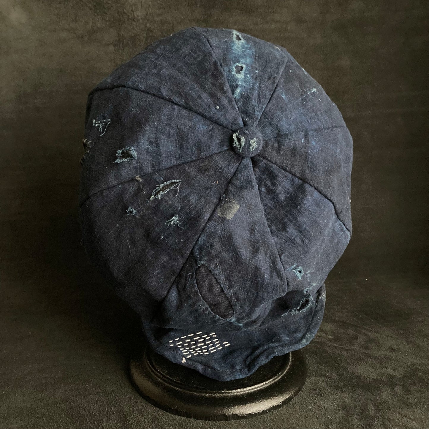 Indigo dyed hand stitch damage casquette