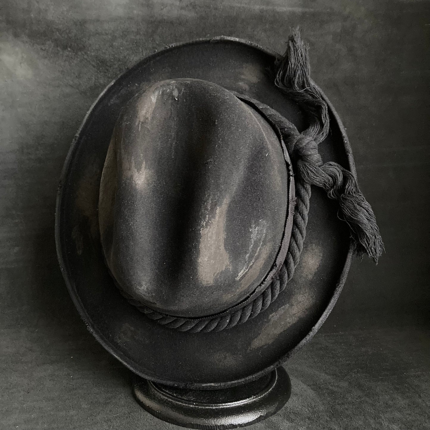 Damage wrap rope western hat