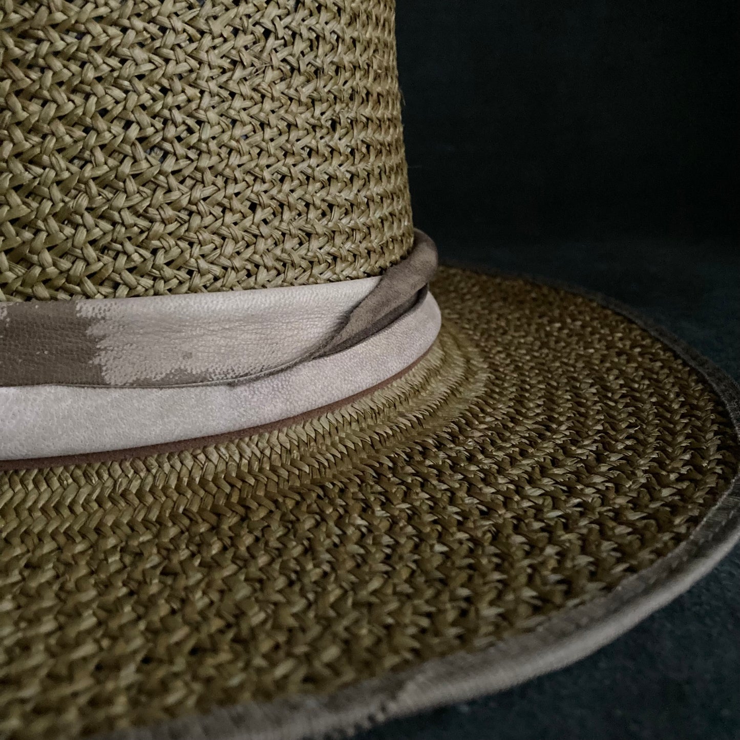 Bitter khaki flat panama hat