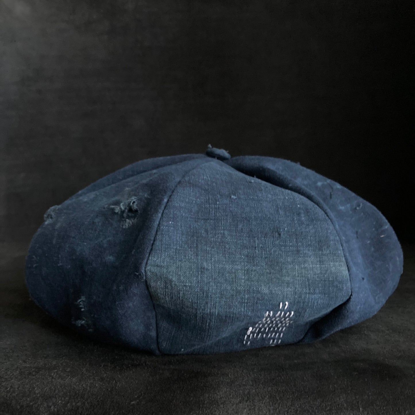 Big volume Indigo dyed hand stitch damage casquette (brim core)