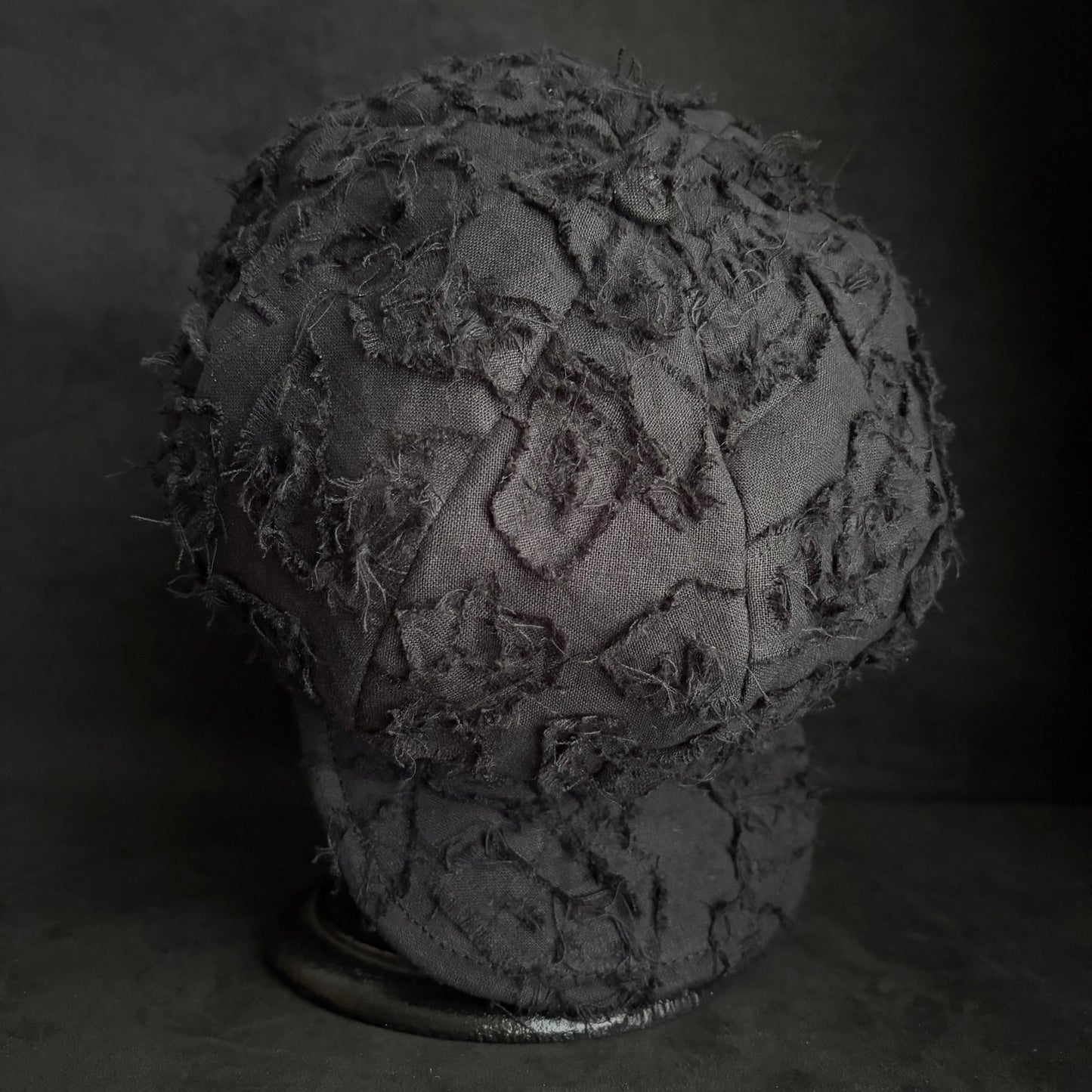 Black linen loop patch work casquette