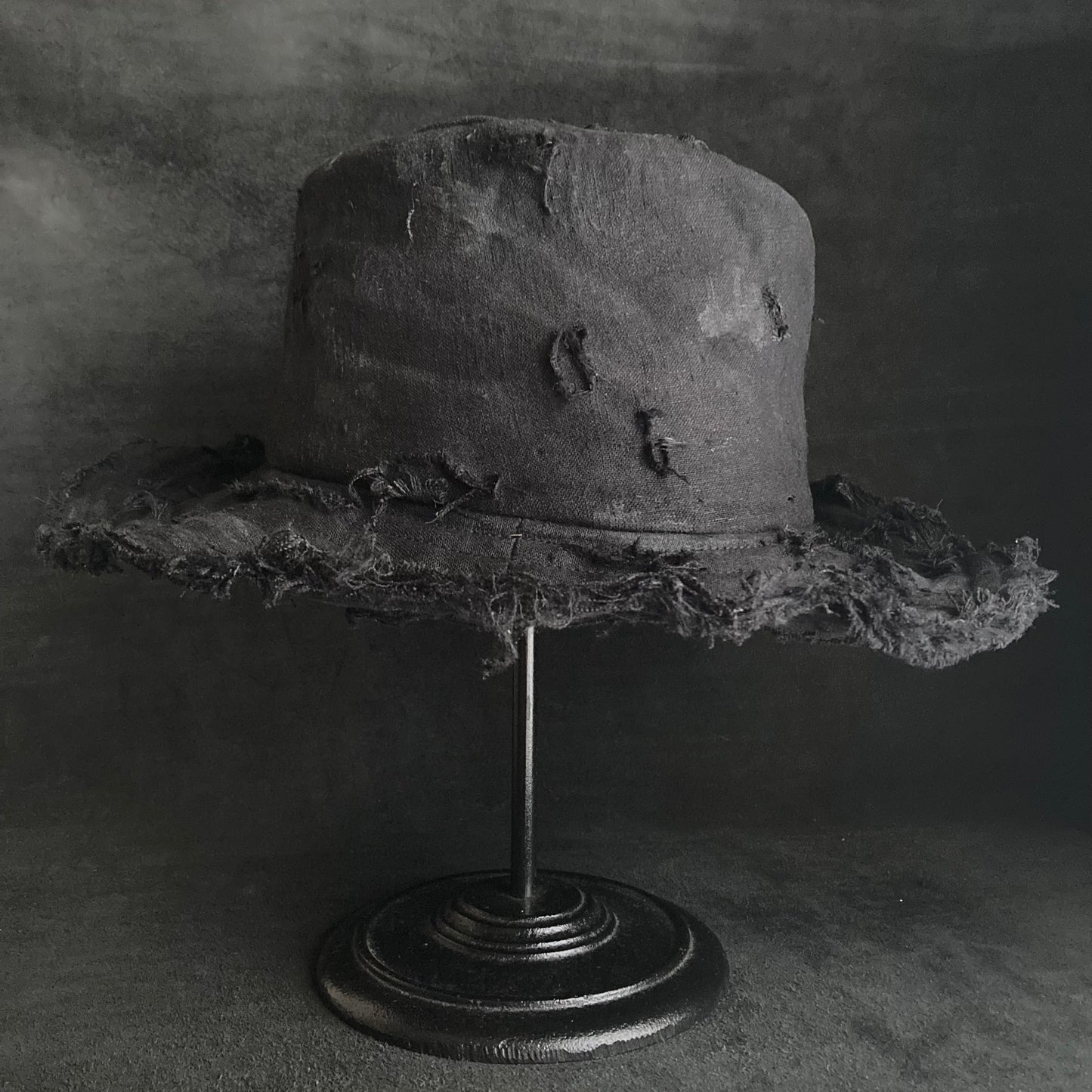 Black linen damage dirt fedora hat