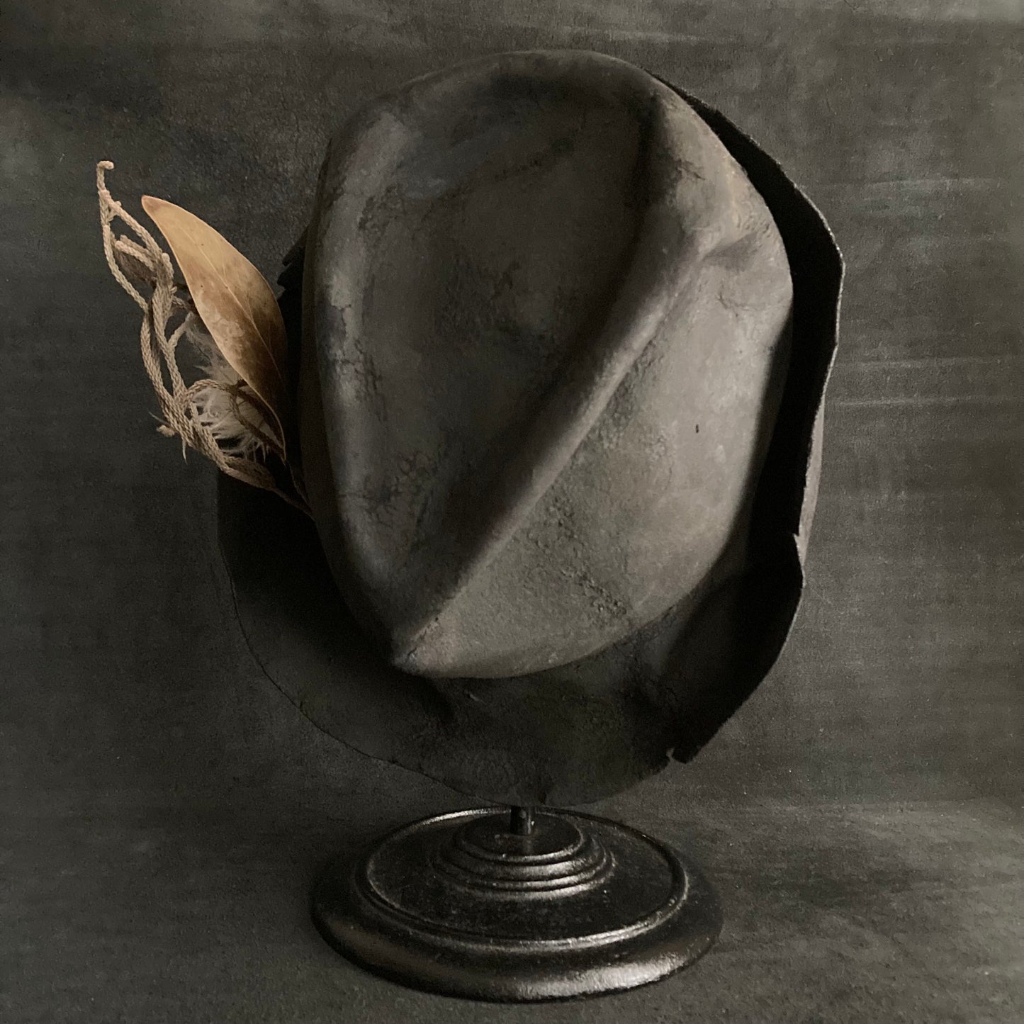 Charcoal seed hight back hat