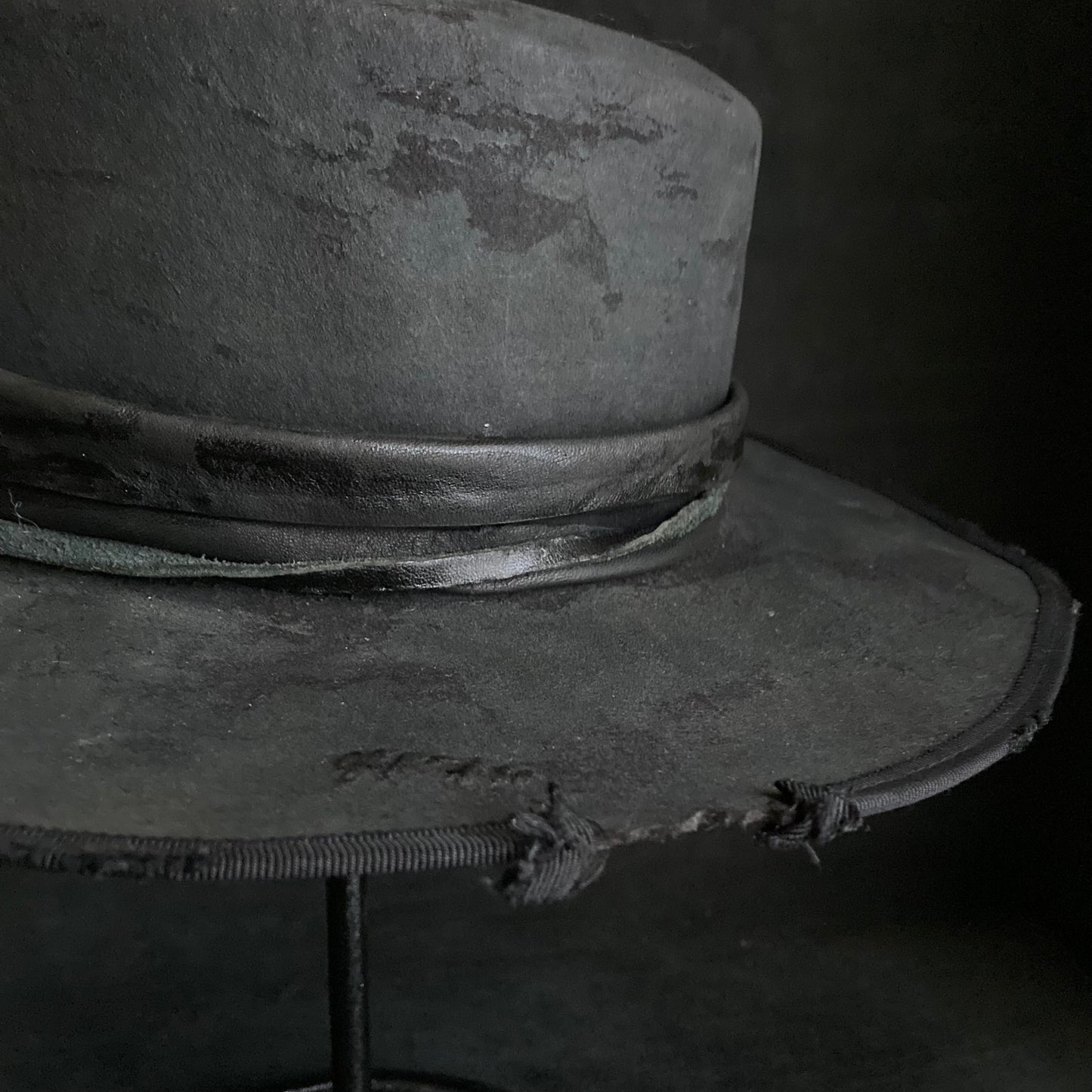 Charcoal crow damage flat hat