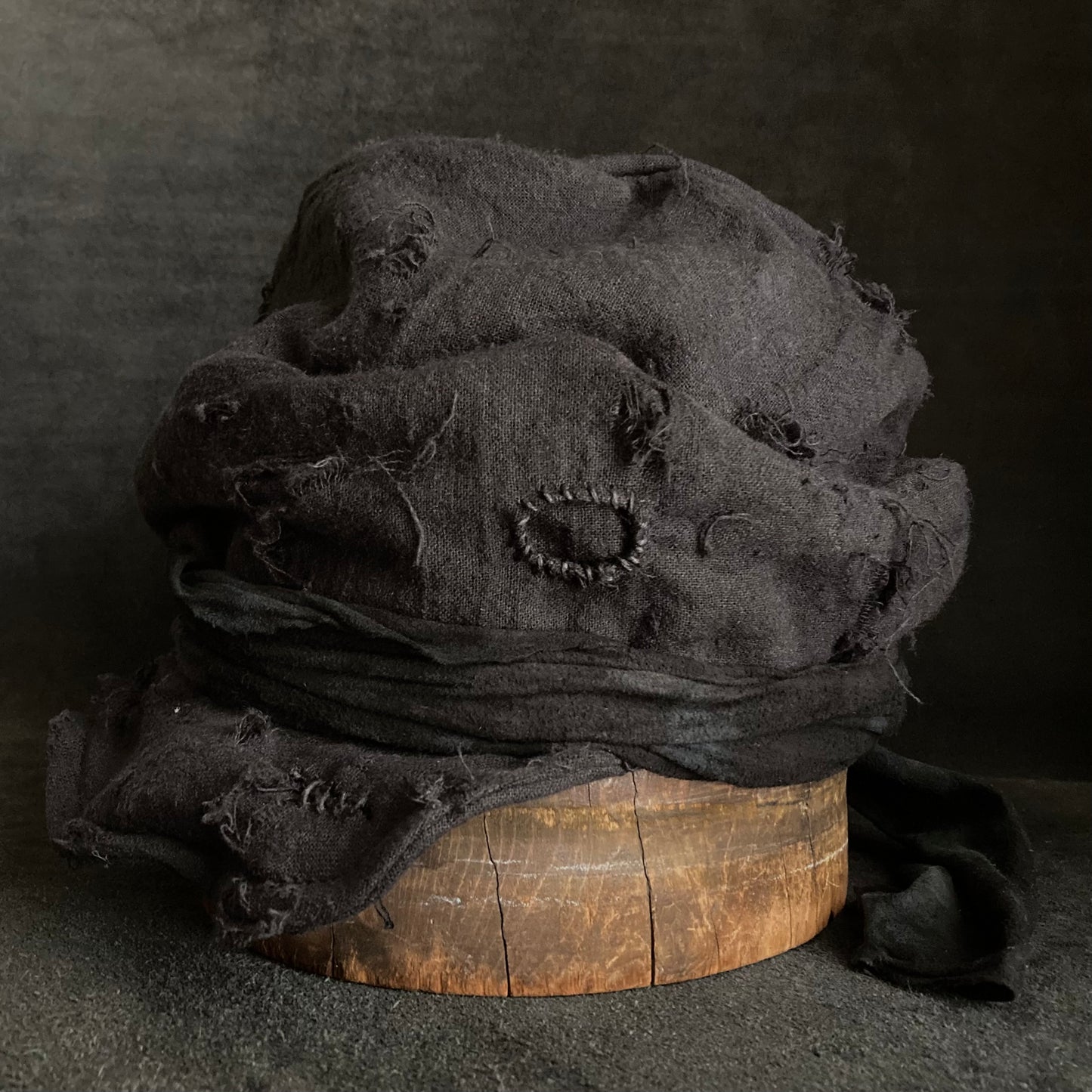 Black linen canvas damage martial turn cap