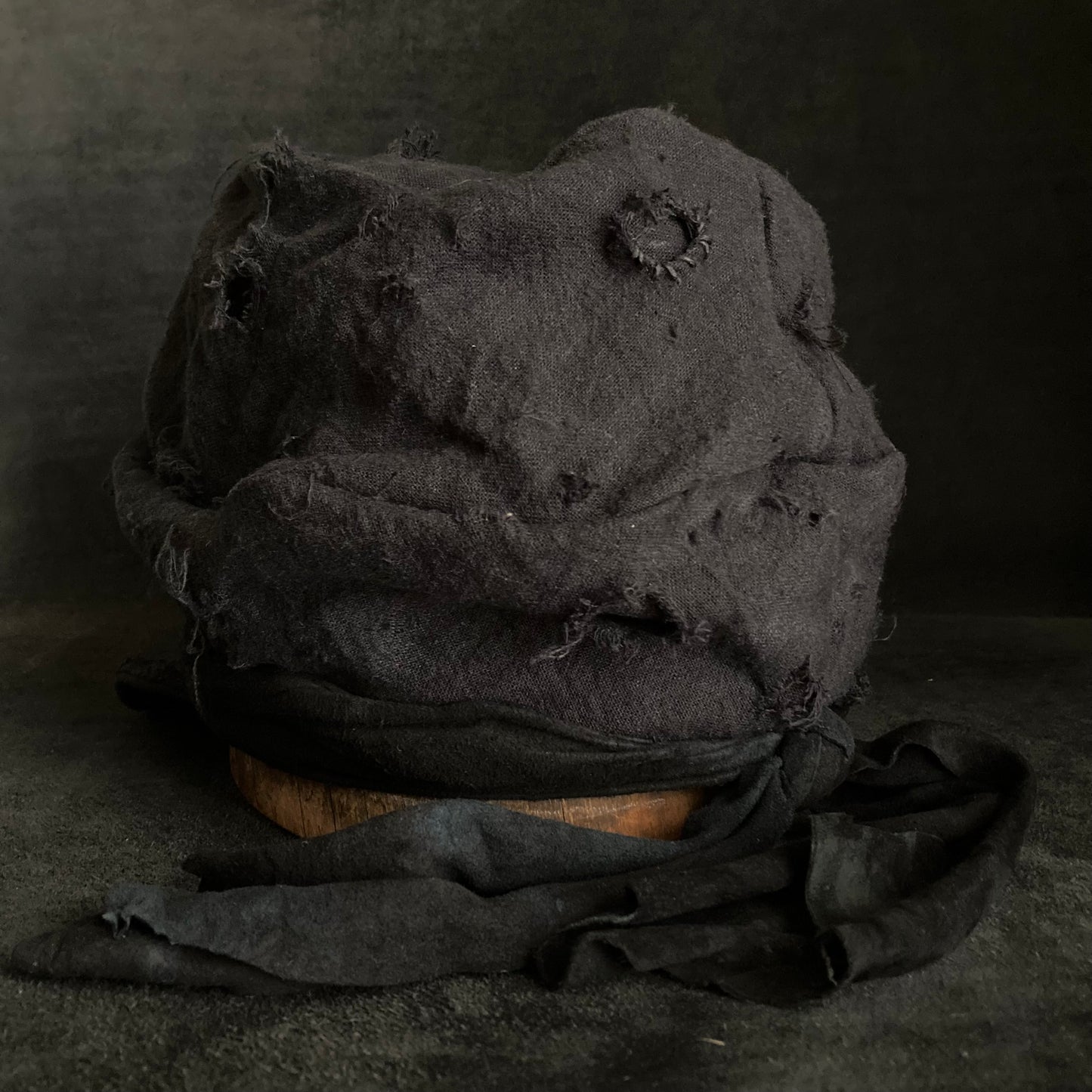 Black linen canvas damage martial turn cap