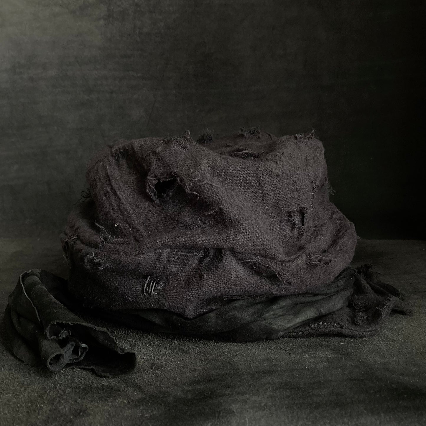 Black linen canvas damage martial turn cap
