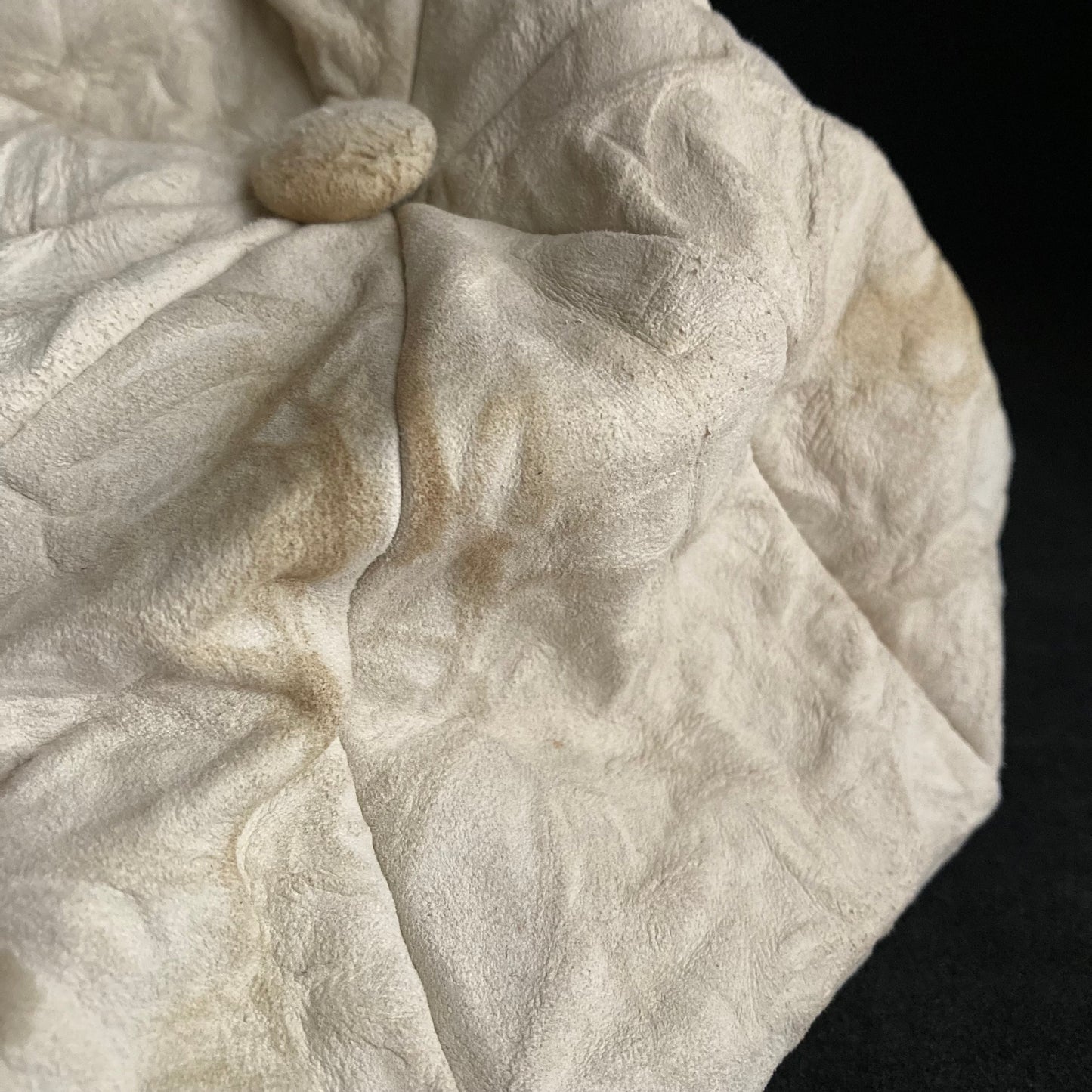 Wrinkle ivory leather casquette(Reserved item)