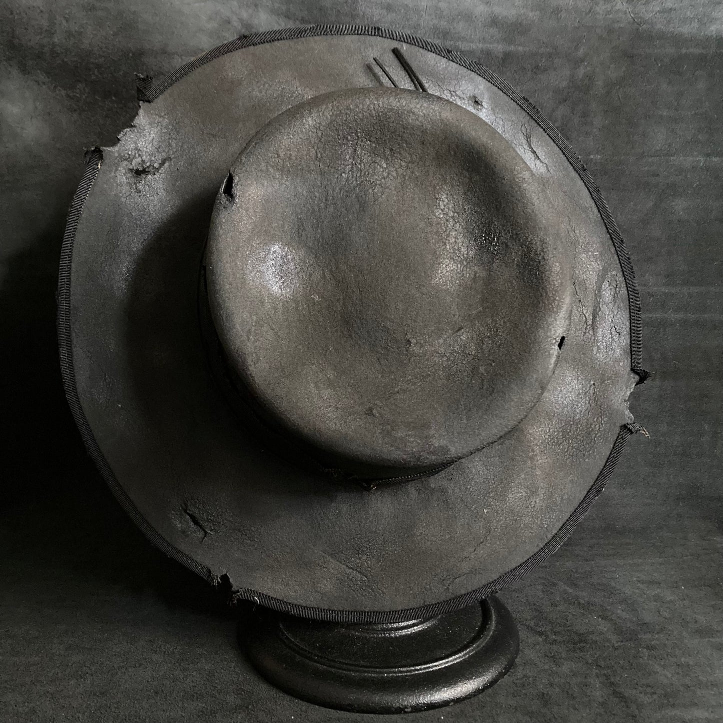 Charcoal grosgrain damage flat hat