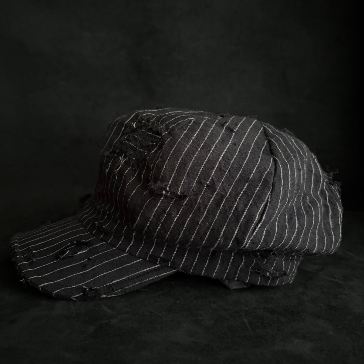 Yarn-dyed stripe damage casquette