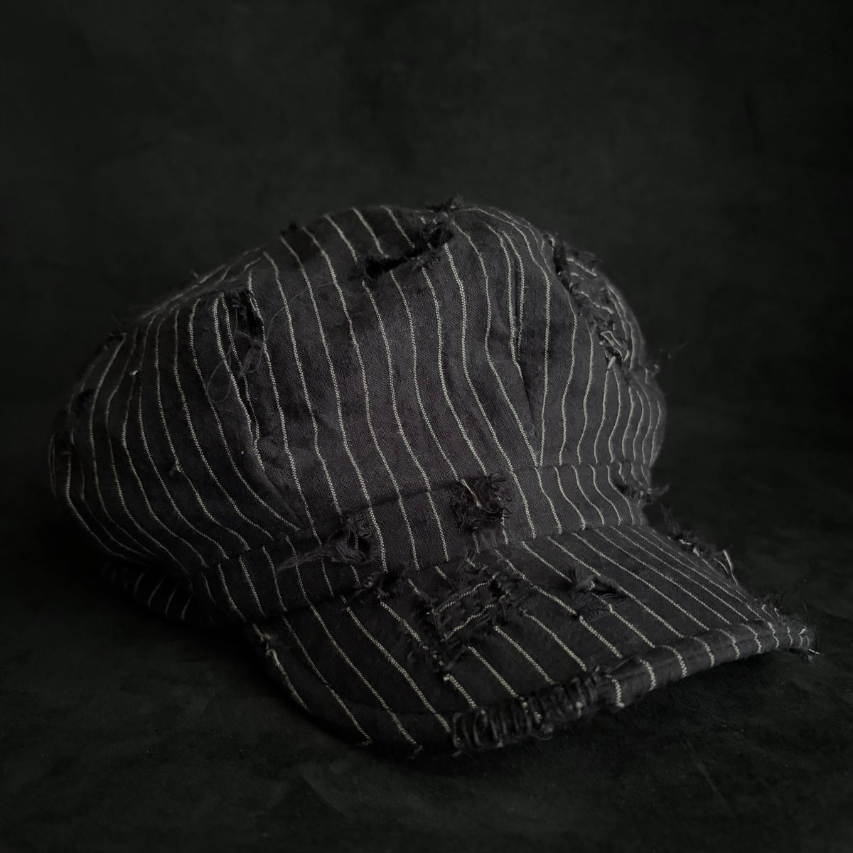 Yarn-dyed stripe damage casquette