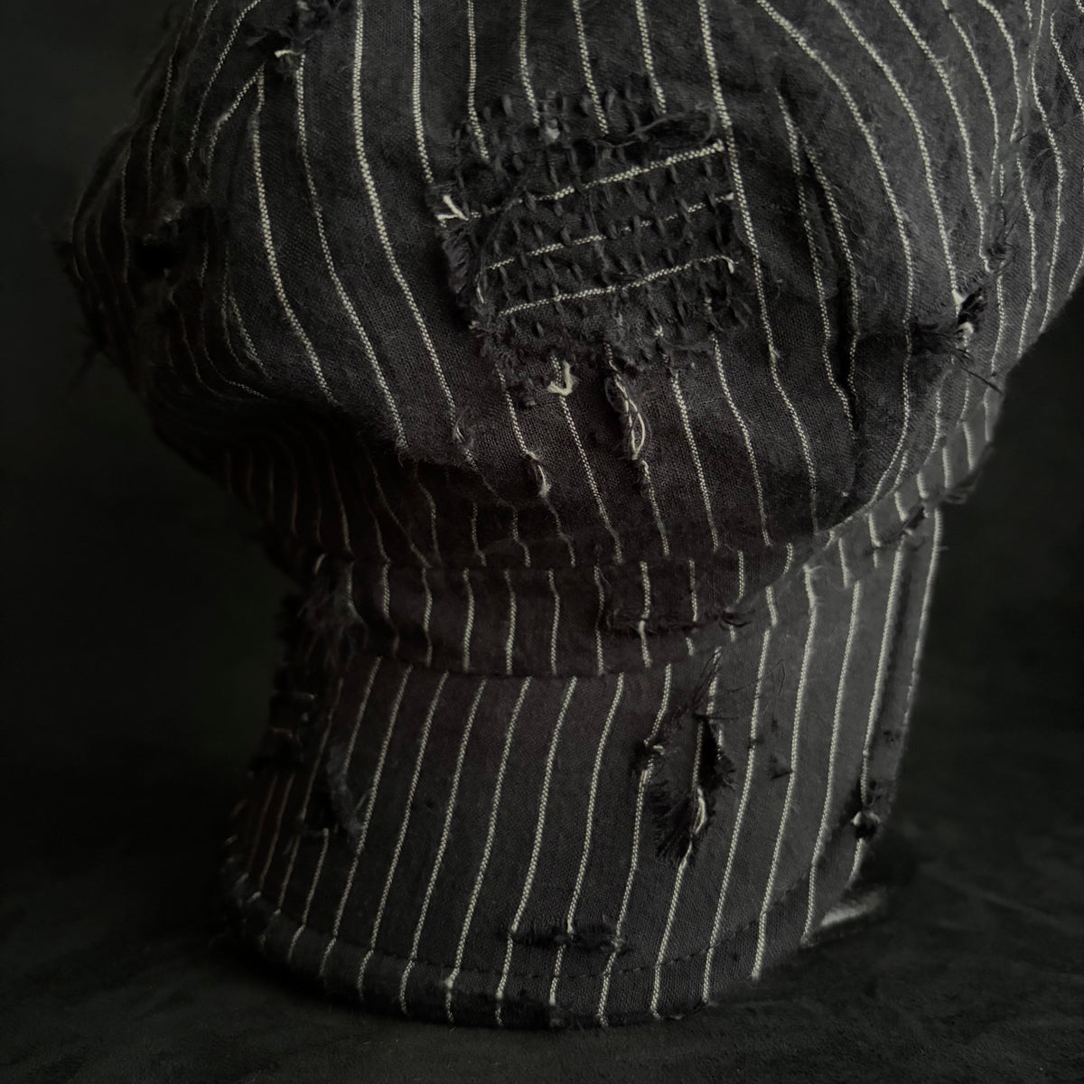 Yarn-dyed stripe damage casquette