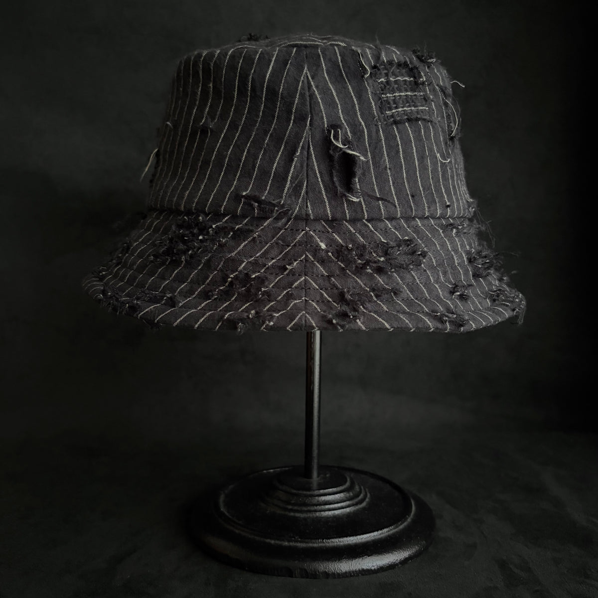 Yarn-dyed stripe damage bucket hat