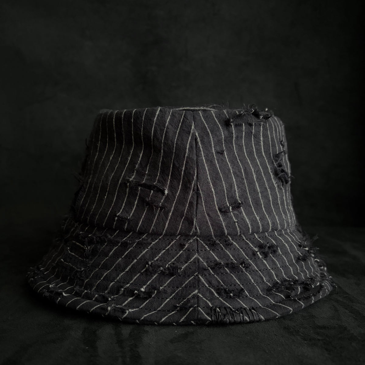 Yarn-dyed stripe damage bucket hat