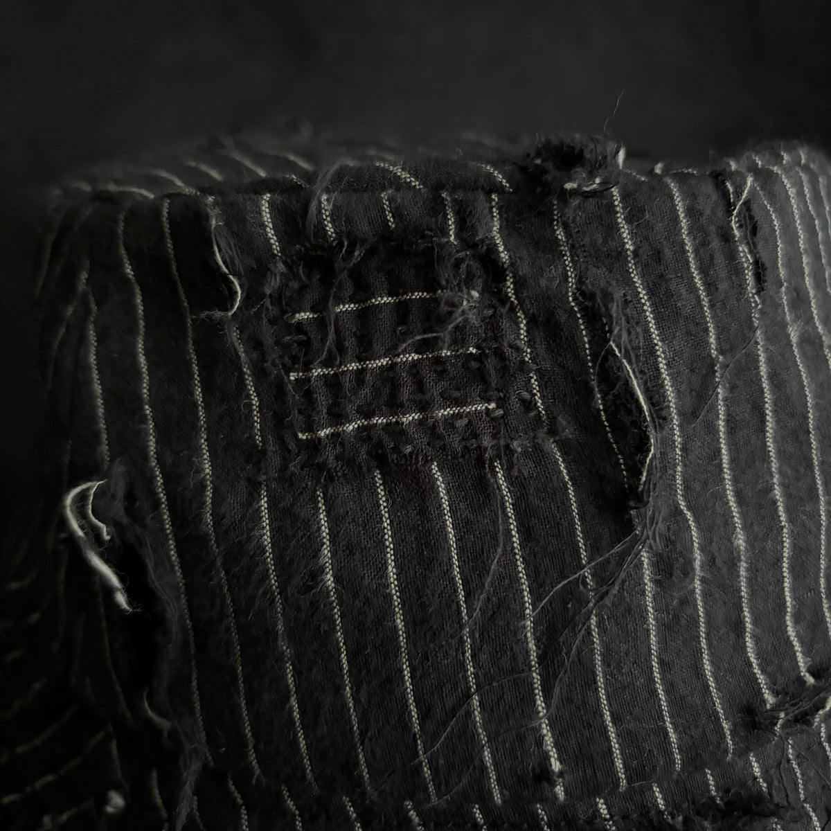 Yarn-dyed stripe damage bucket hat