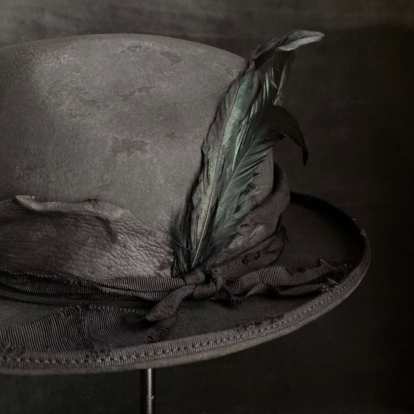 Charcoal crow stand western hat