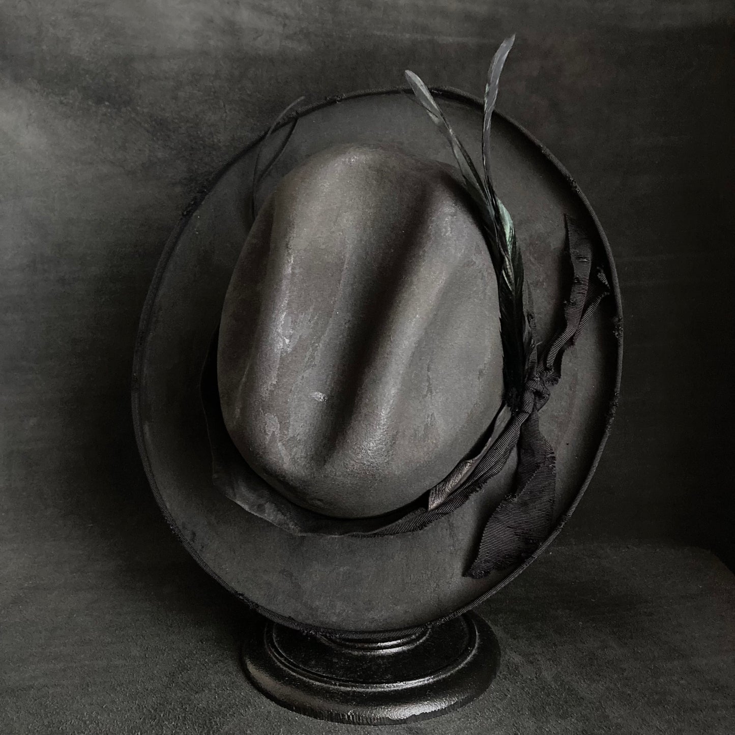 Charcoal crow stand western hat