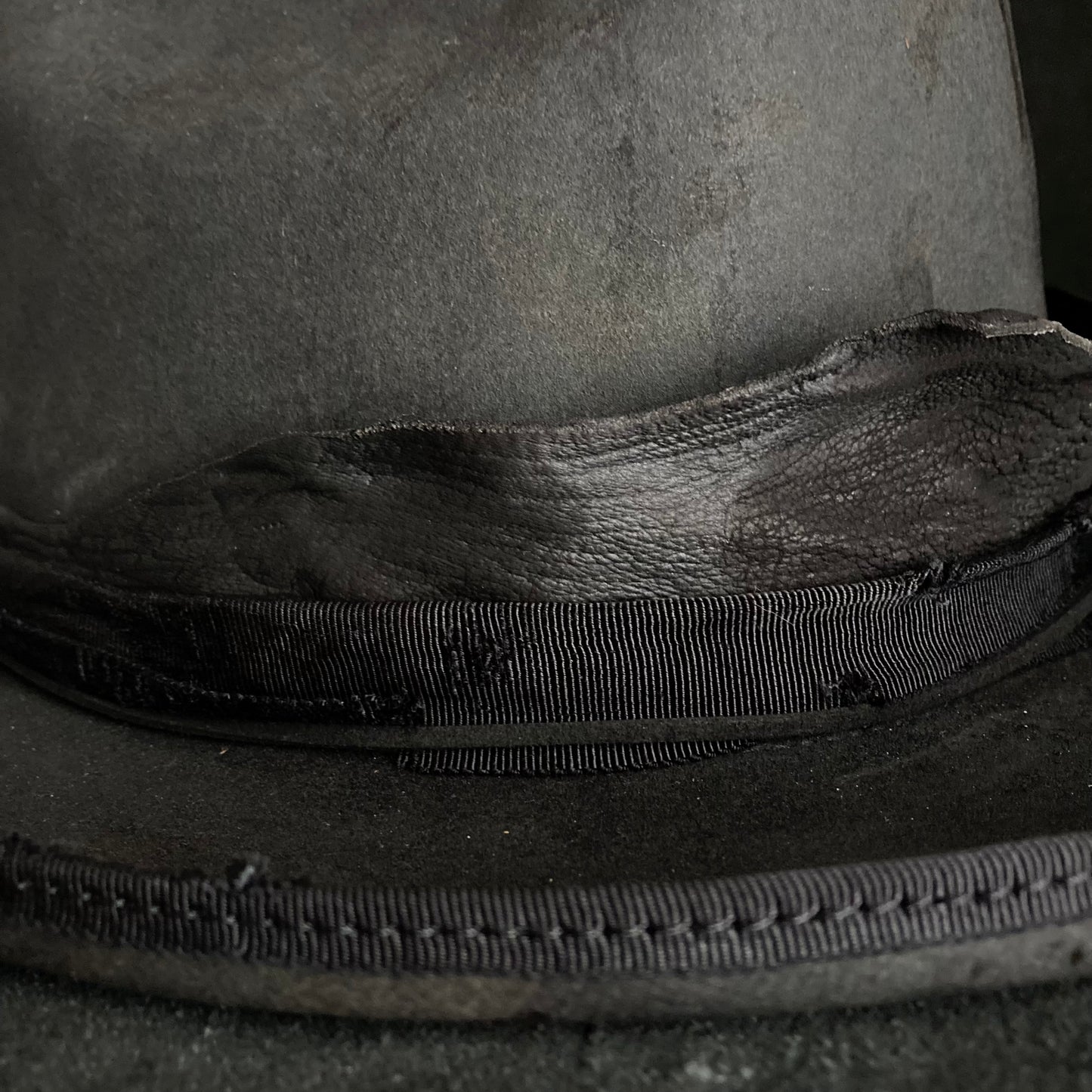 Charcoal crow stand western hat