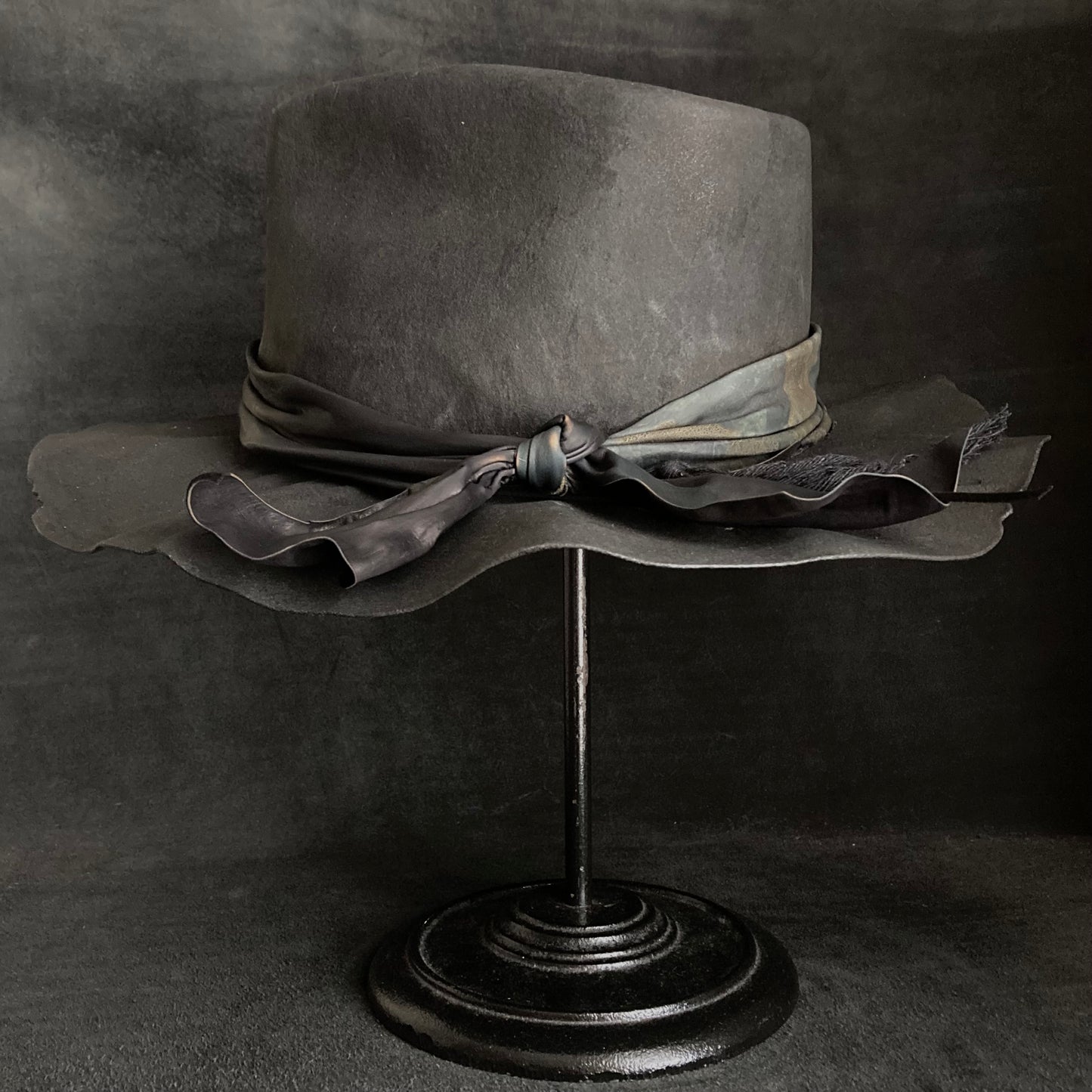 Charcoal mottled leather dull fedora hat
