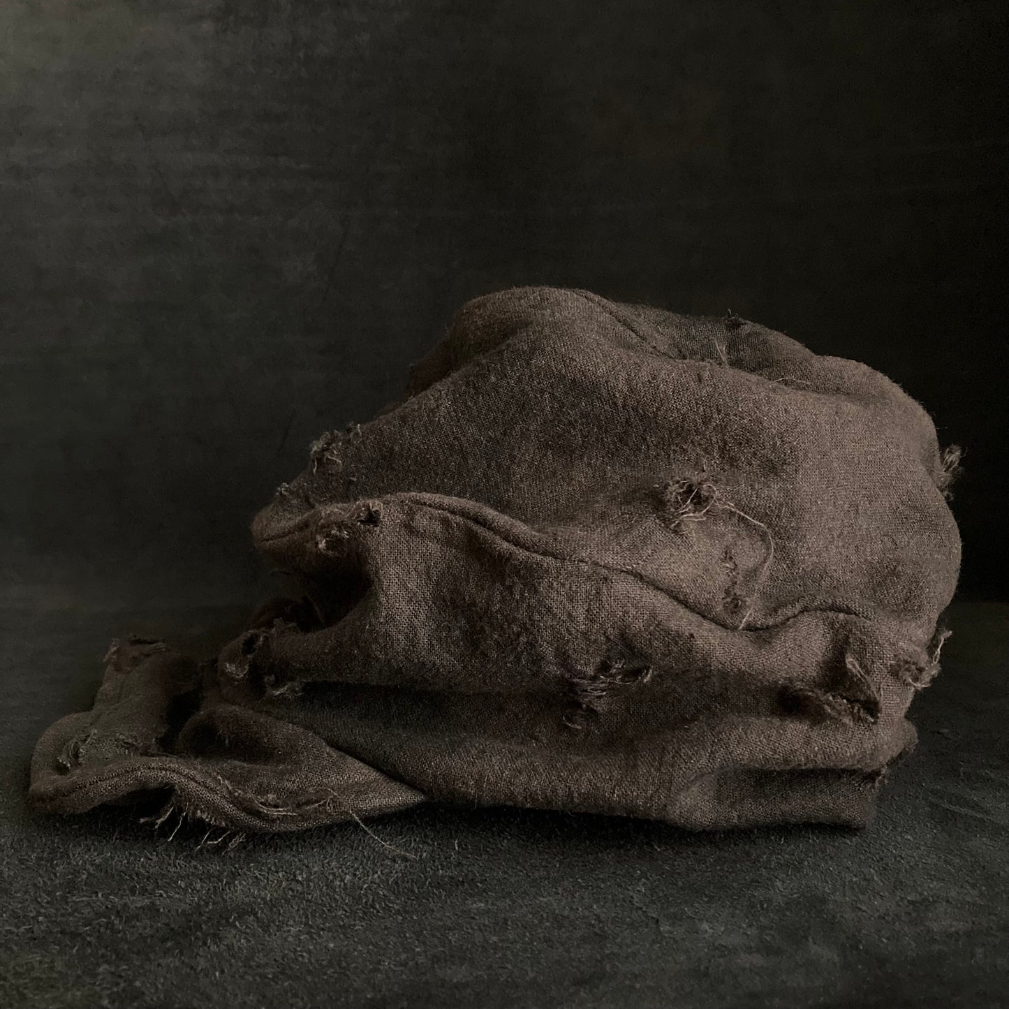 Cloudy dyeing dark brown damage turn cap