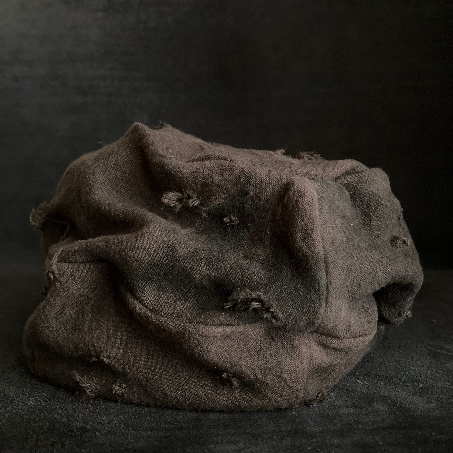 Cloudy dyeing dark brown damage turn cap