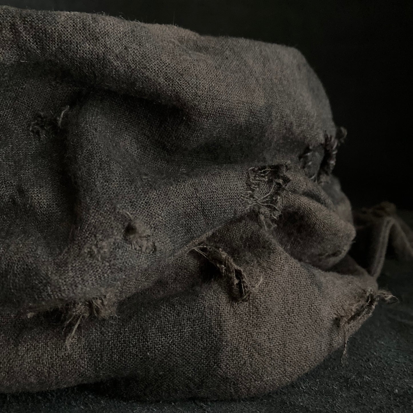 Cloudy dyeing dark brown damage turn cap