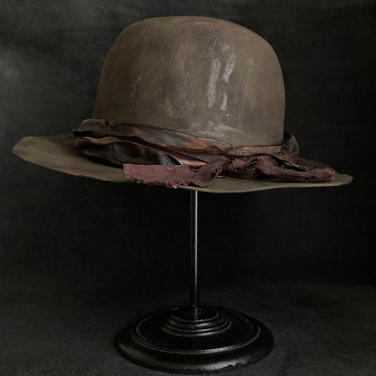 Burnt dark land hat