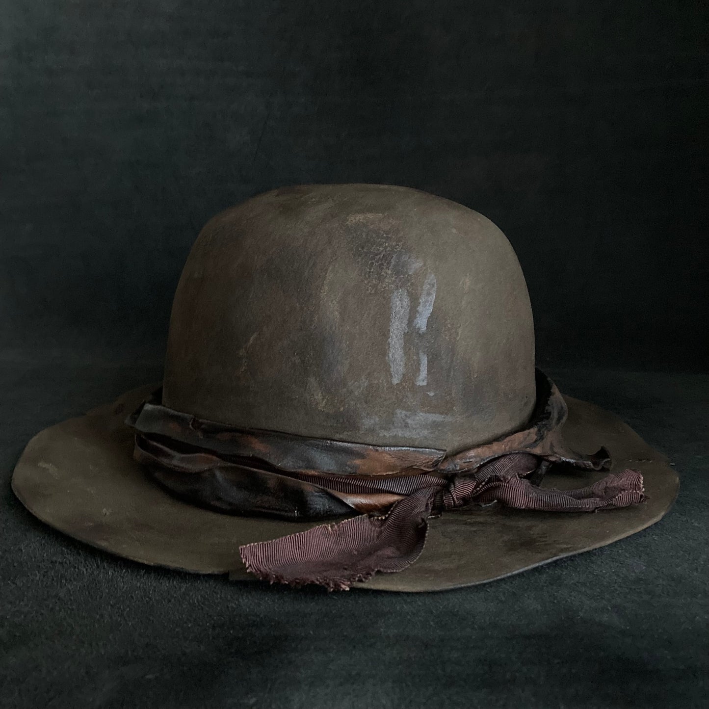 Burnt dark land hat