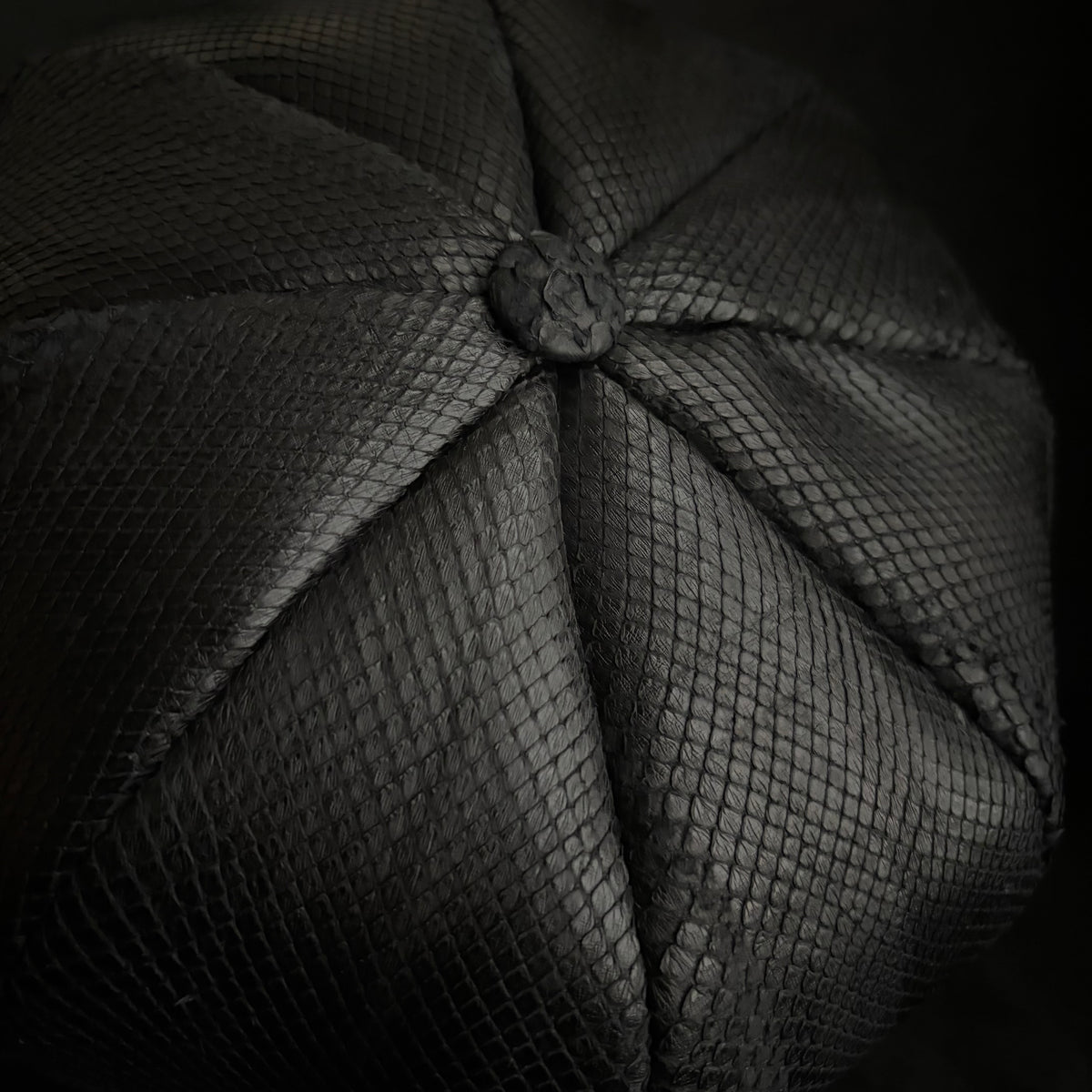Snake black leather casquette