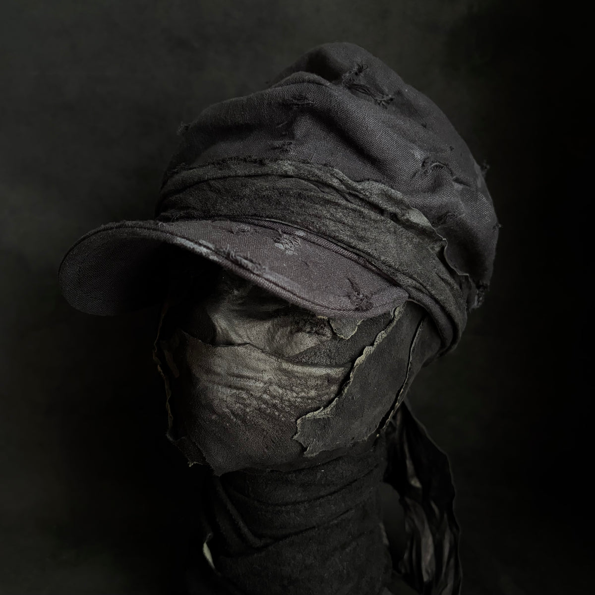 Black linen damage martial turn cap