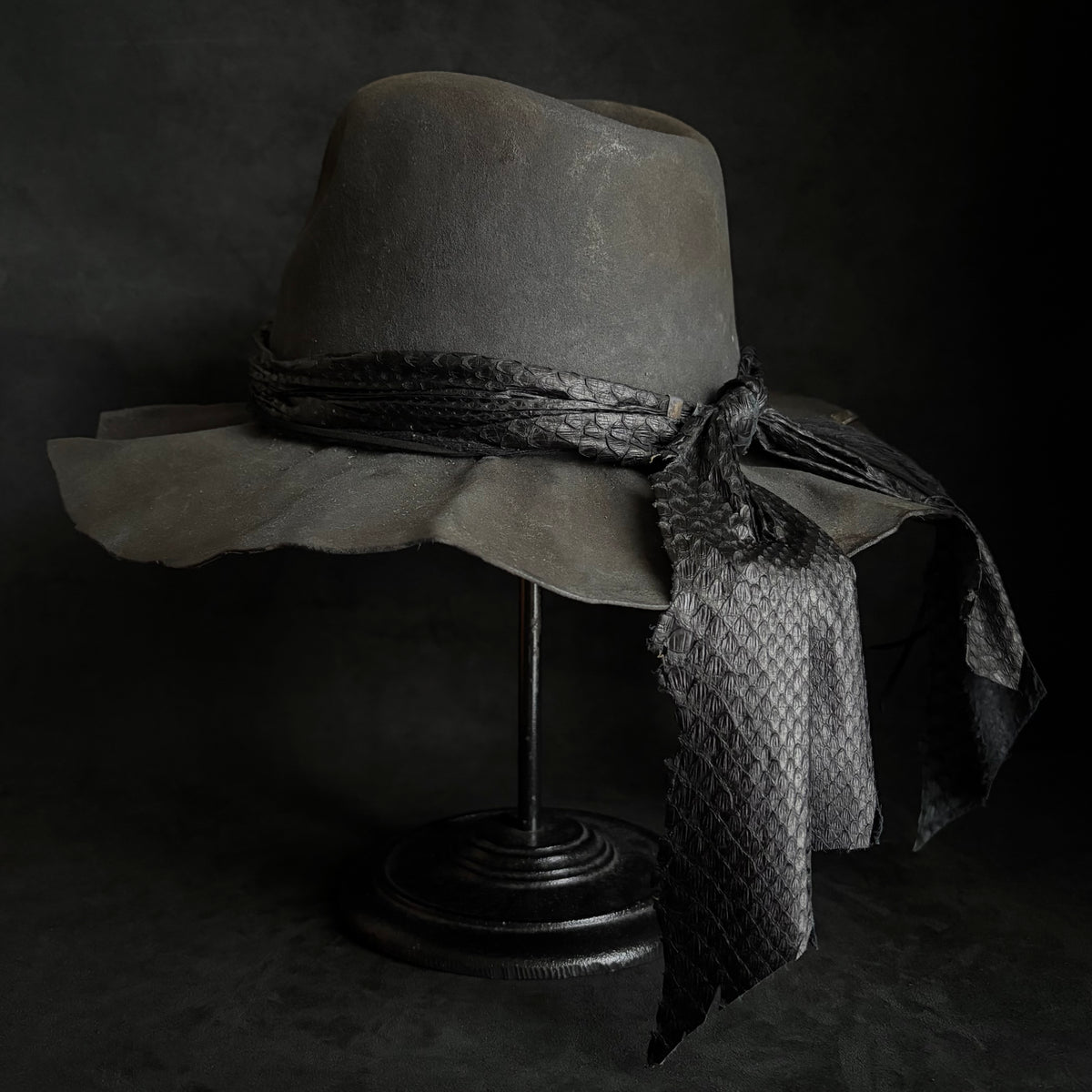 Charcoal back hide snake fedora hat