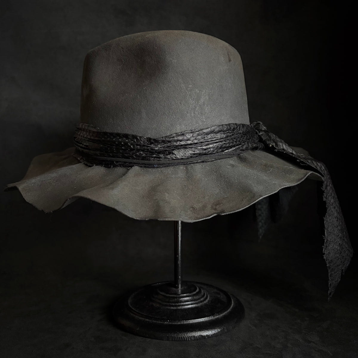 Charcoal back hide snake fedora hat