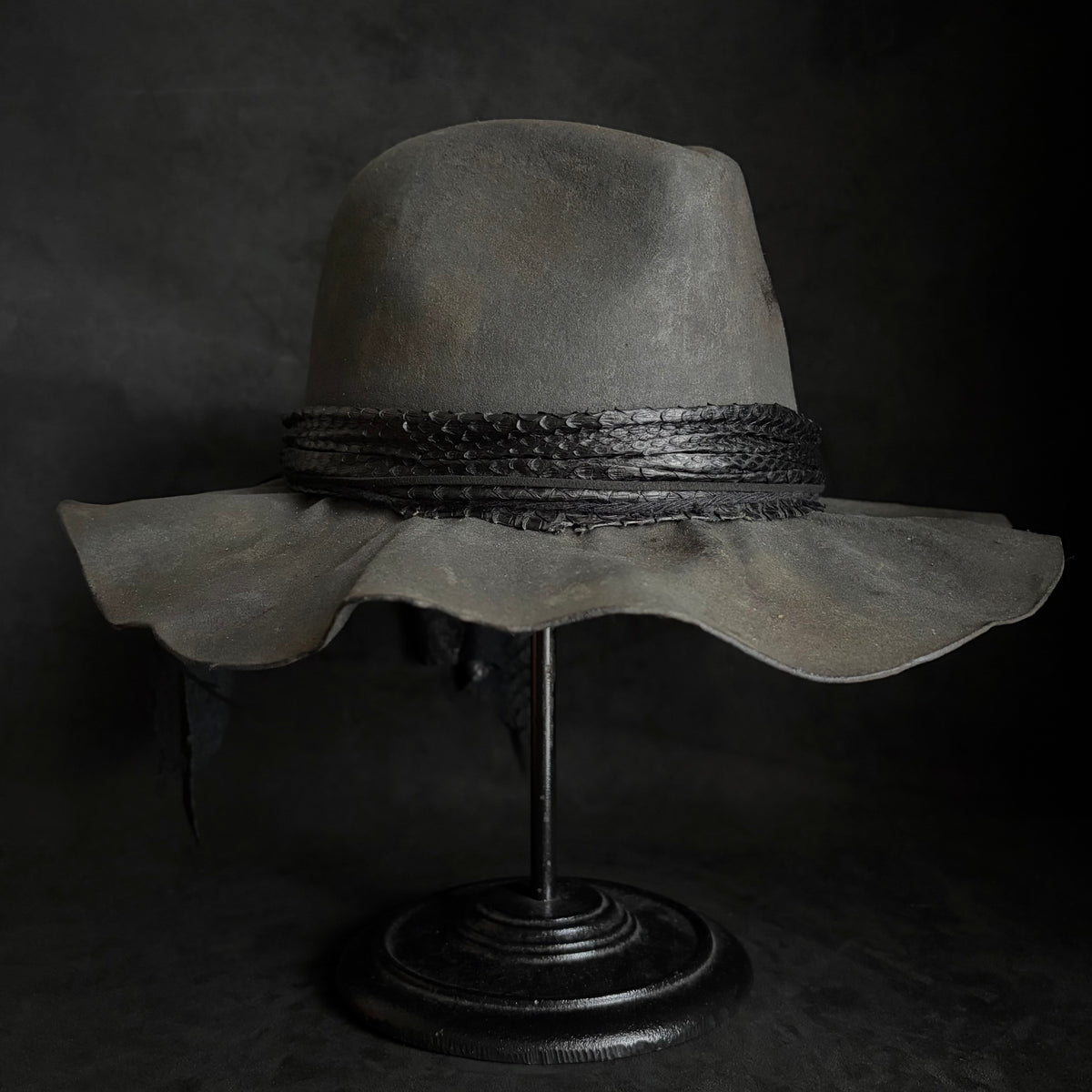 Charcoal back hide snake fedora hat