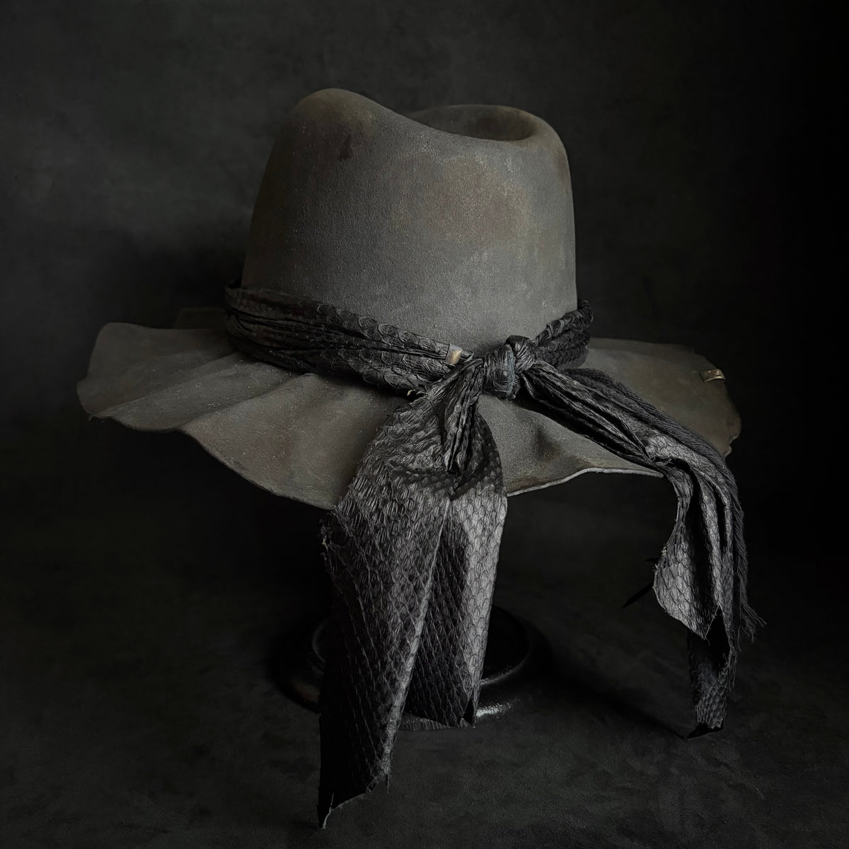 Charcoal back hide snake fedora hat