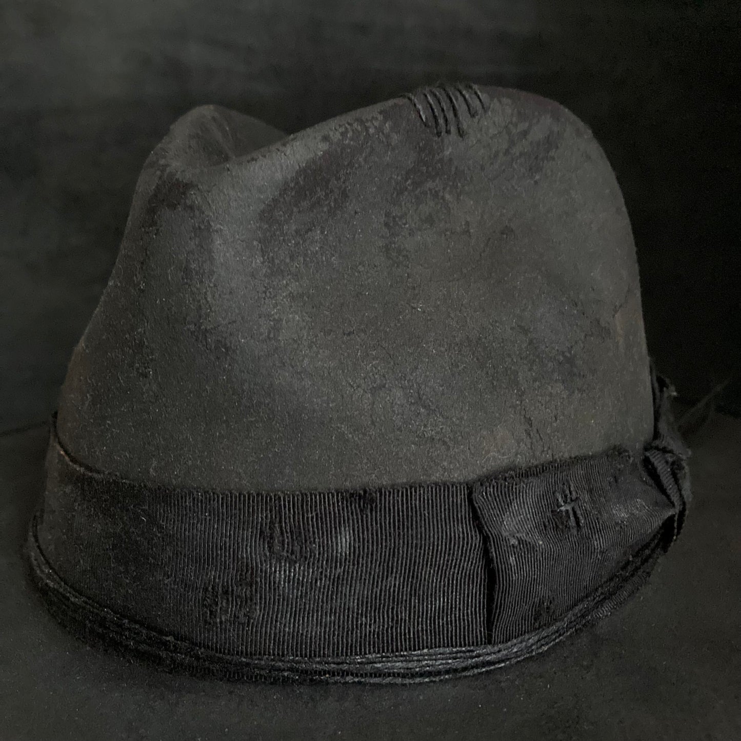 Charcoal damage grosgrain ribbon fedora hat