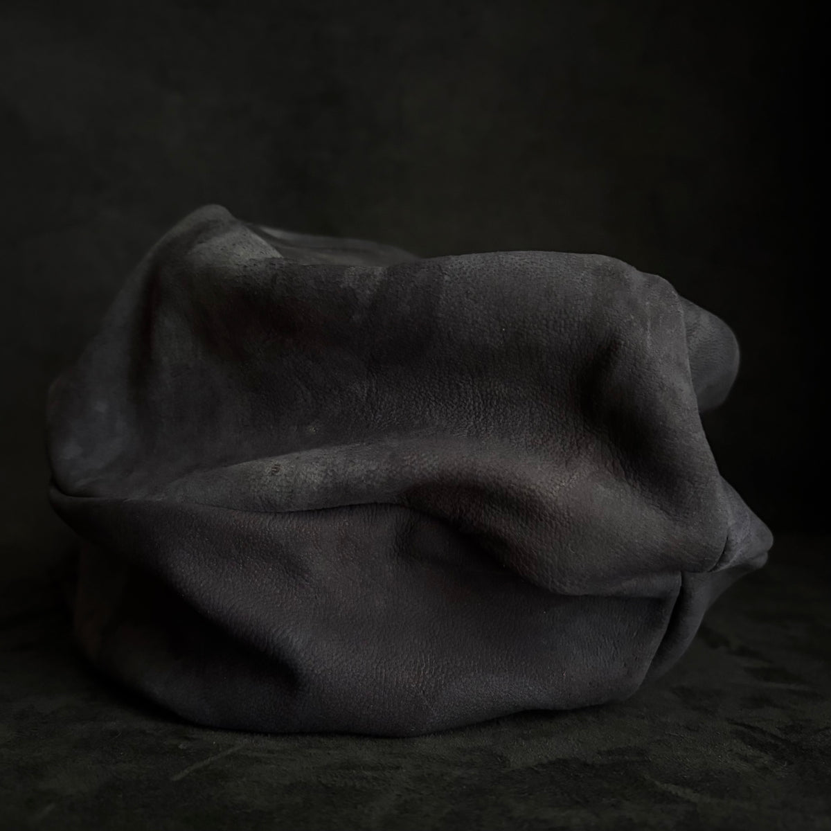 Mud rough leather turn cap