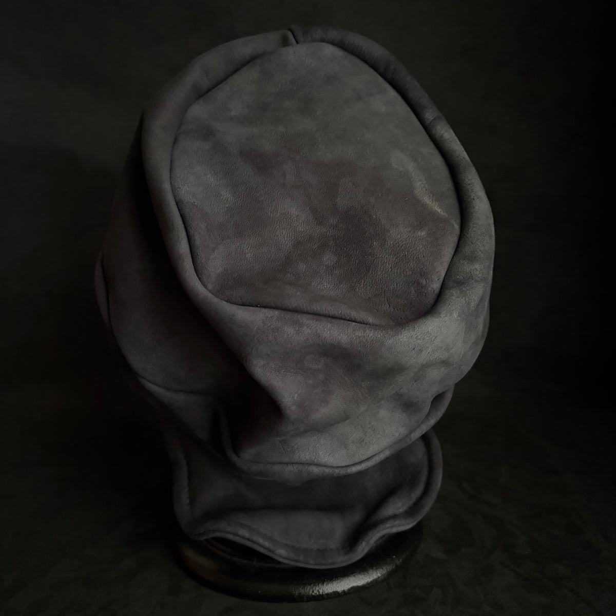 Mud rough leather turn cap
