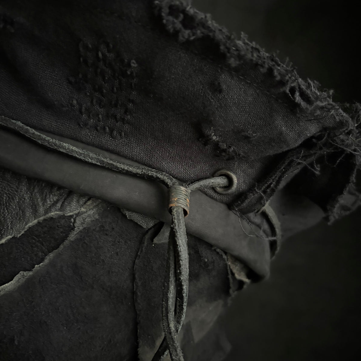 Back side black linen leather strap chain beret
