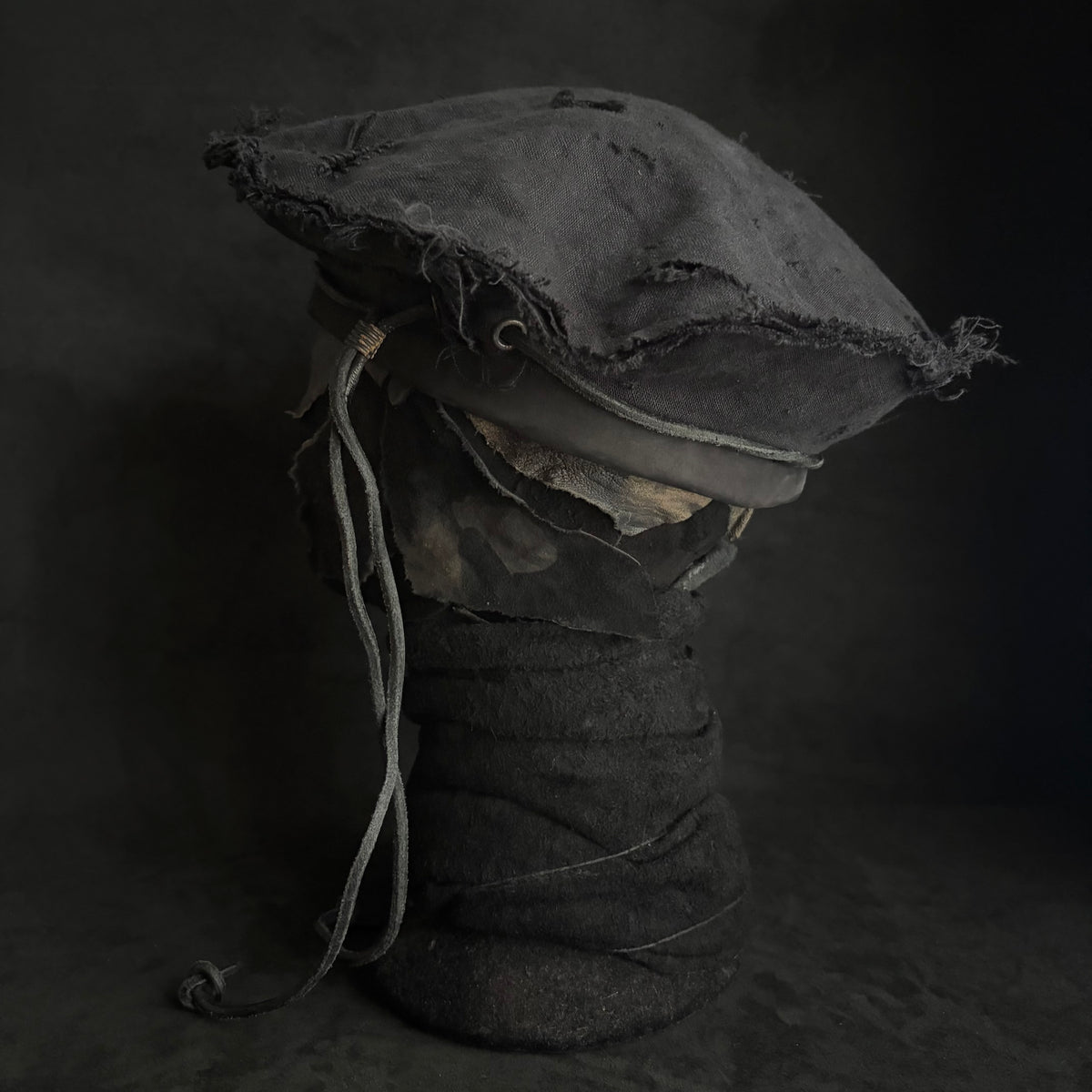 Back side black linen leather strap chain beret