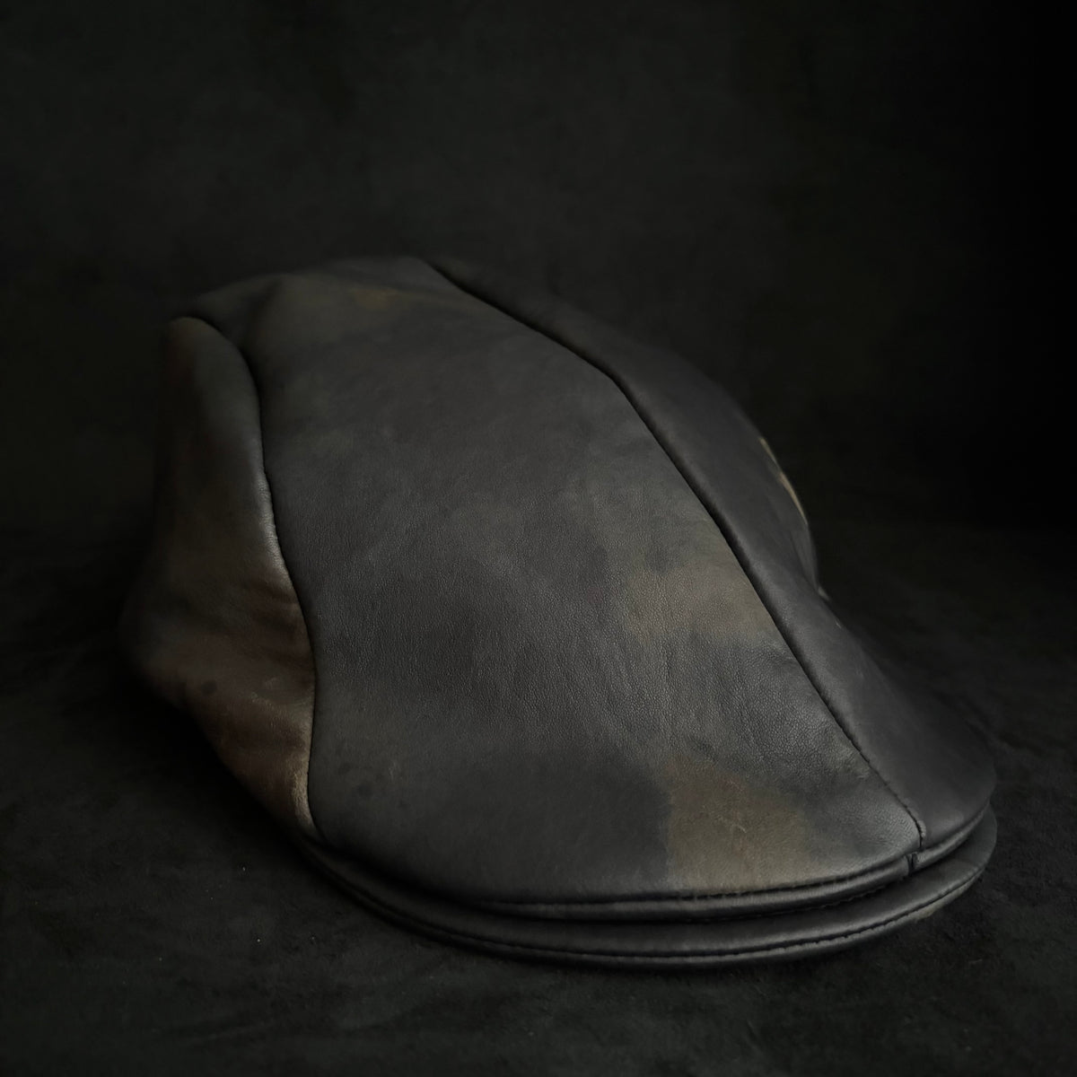 Blurry discoloration, soft leather hunting.